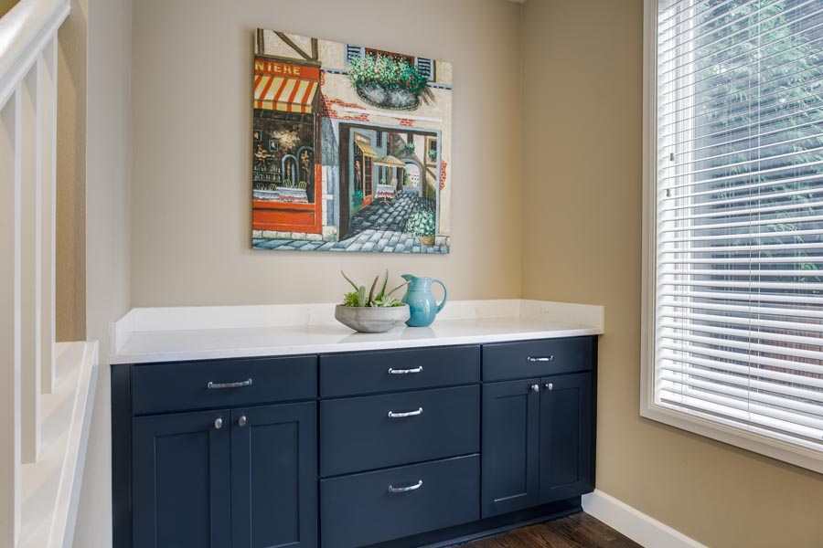 cliqstudios-shaker-bluewhite cliqstudios-shaker-bluewhite