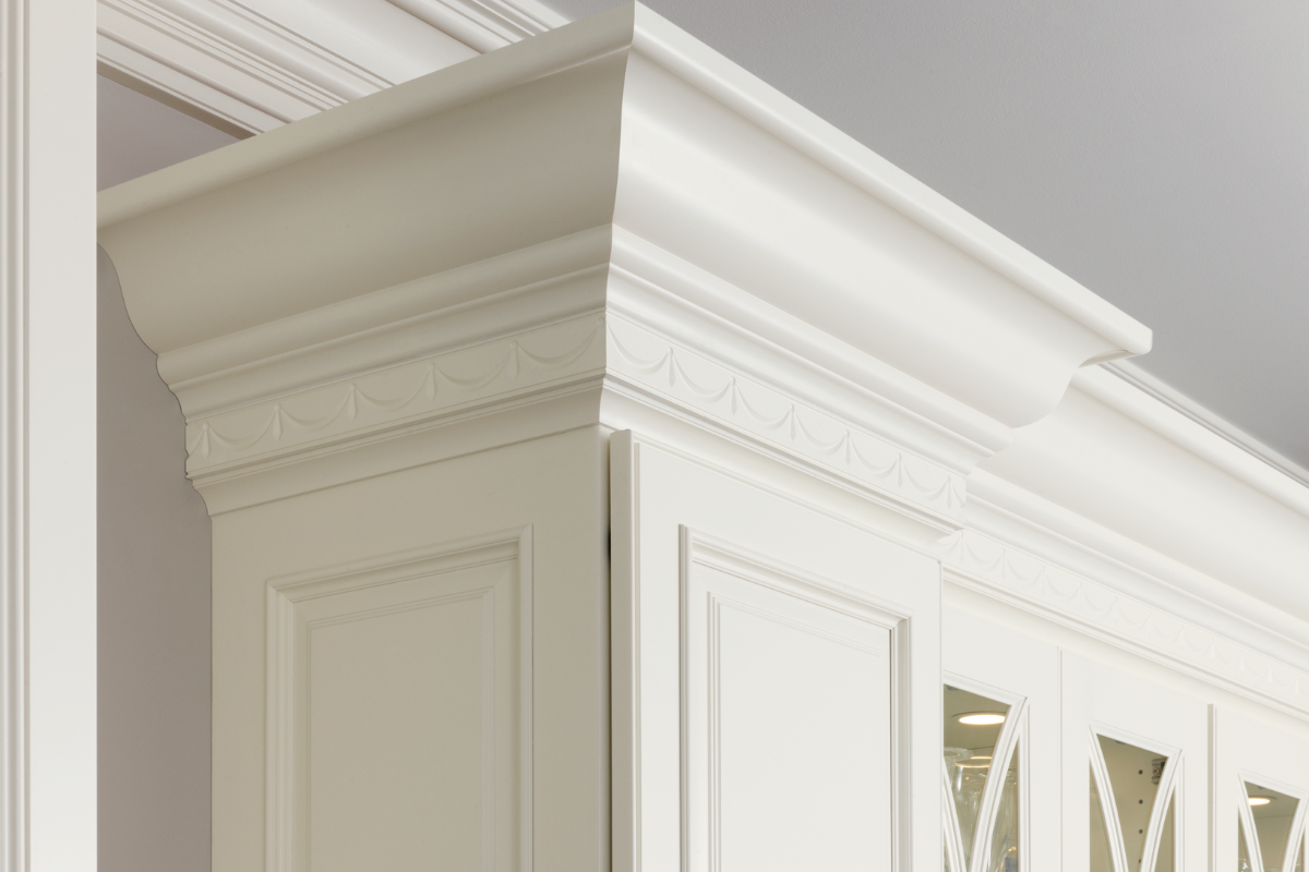Traditional kitchen cabinet crown molding Traditional kitchen cabinet crown molding