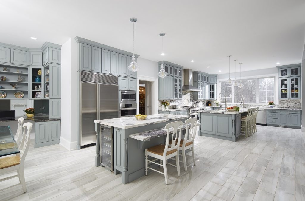 Westchester County plays host to this iconic gray and white kitchen using CliqStudios Decorative cabinets in Blue-Gray gray. Westchester County plays host to this iconic gray and white kitchen using CliqStudios Decorative cabinets in Blue-Gray gray.