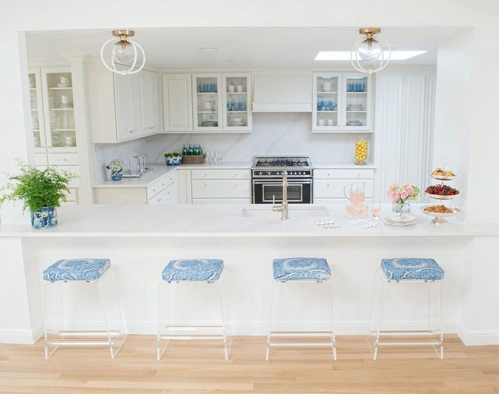 cliqstudios-decorative-white cliqstudios-decorative-white