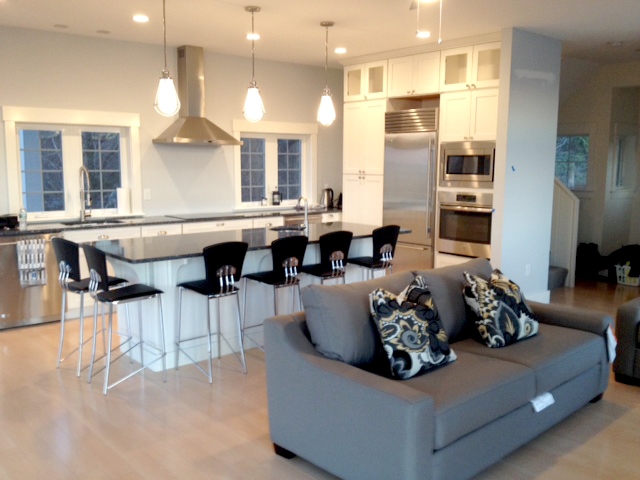 massachusetts-remodeling-project-uses-cliqstudios-shaker-painted-white-cabinets
