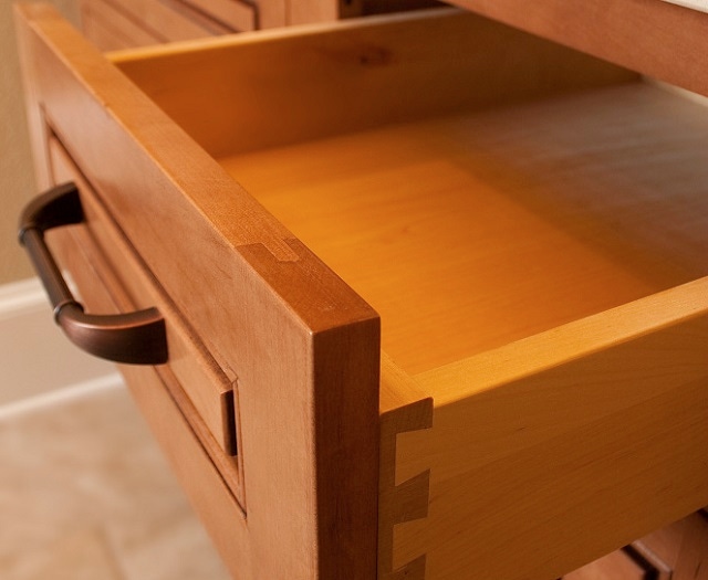 maple cabinets showing dovetail drawer with concealed glides maple cabinets showing dovetail drawer with concealed glides