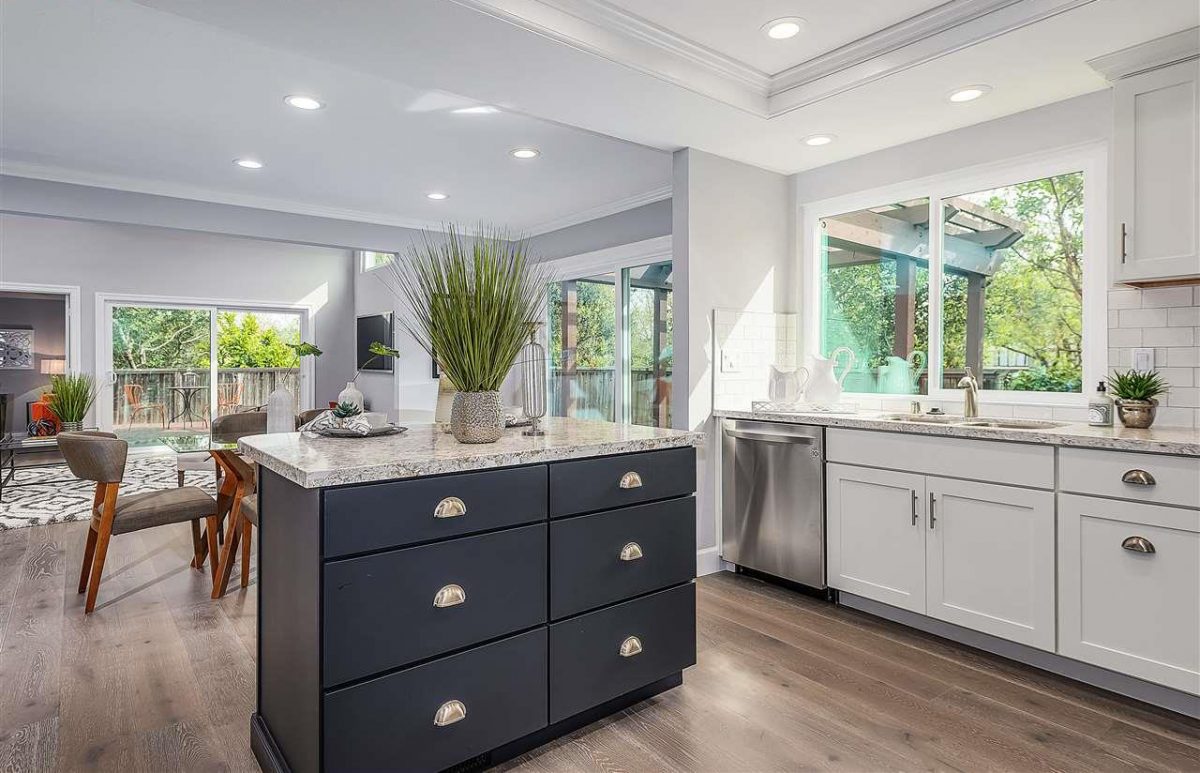 White shaker kitchen cabinets with blue island White shaker kitchen cabinets with blue island