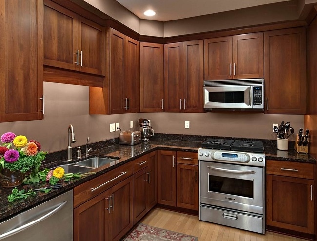 cherry cabinets with undercabinet countertop task lighting cherry cabinets with undercabinet countertop task lighting